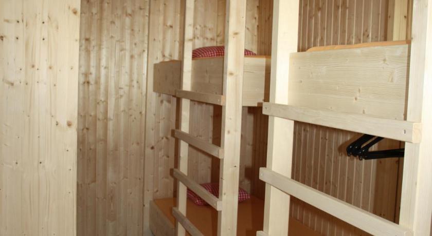 Sporti Grusch Hostel Δωμάτιο φωτογραφία
