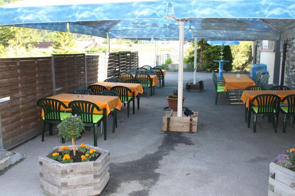 Sporti Grusch Hostel Εξωτερικό φωτογραφία