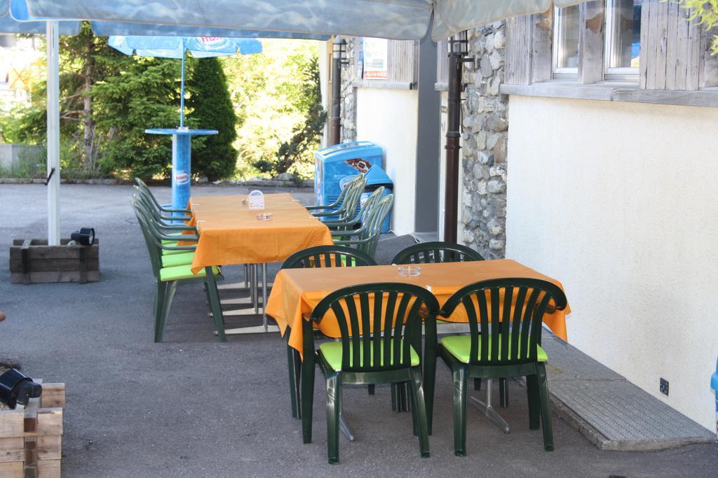 Sporti Grusch Hostel Εξωτερικό φωτογραφία